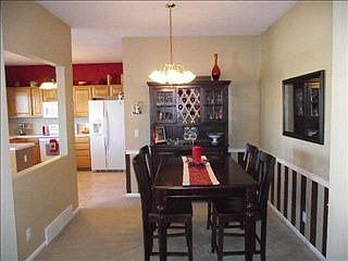 4th image of 15102 Meredith Ave
