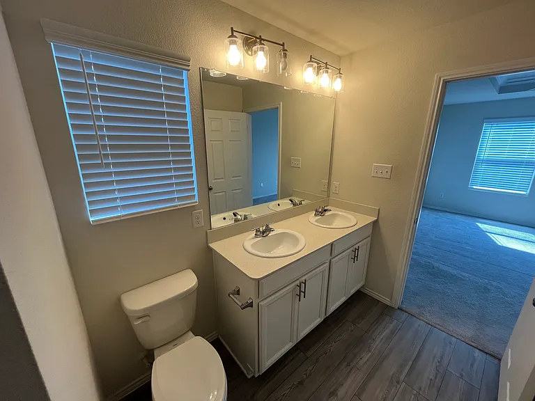 1439 Ganado Dr — Photo 7