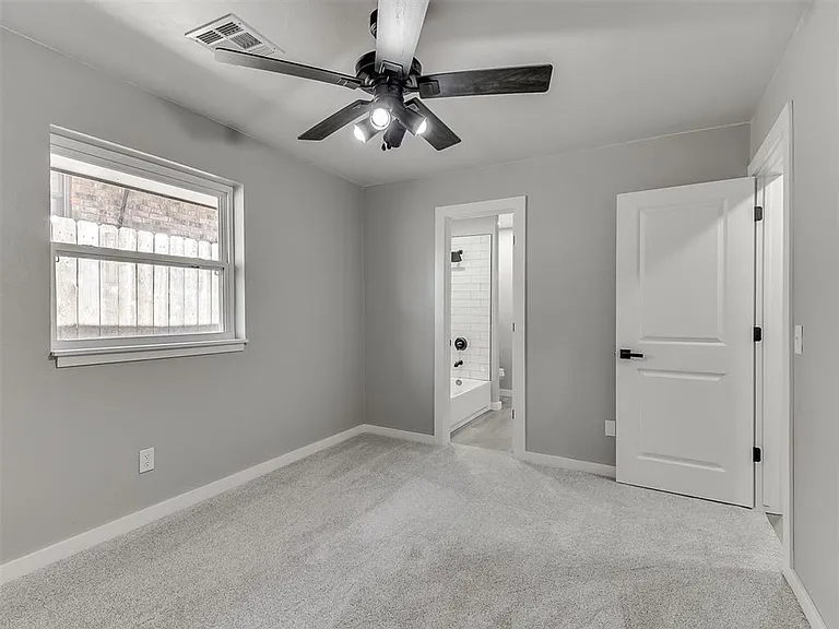 6917 Woodridge Ave — Photo 27