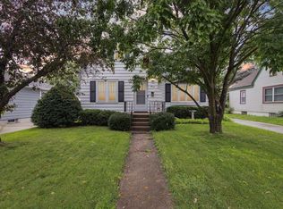 917 Eisenhower Ave, Janesville, WI 53545