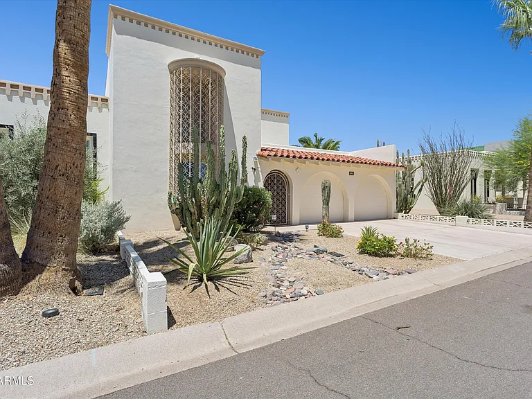 6922 E Exeter Blvd — Photo 7