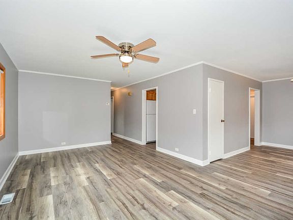 3rd image of 405 Wilshire St
