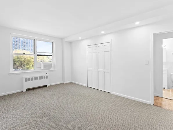 1450 Palisade Avenue image 13 of 16