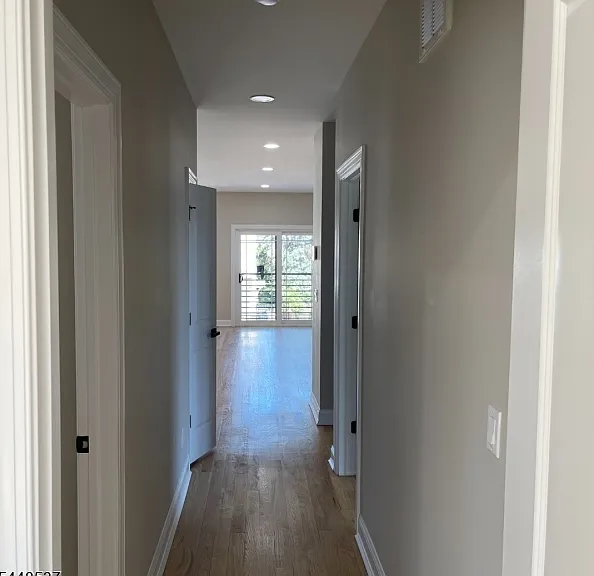 1297 Avy St — Photo 11