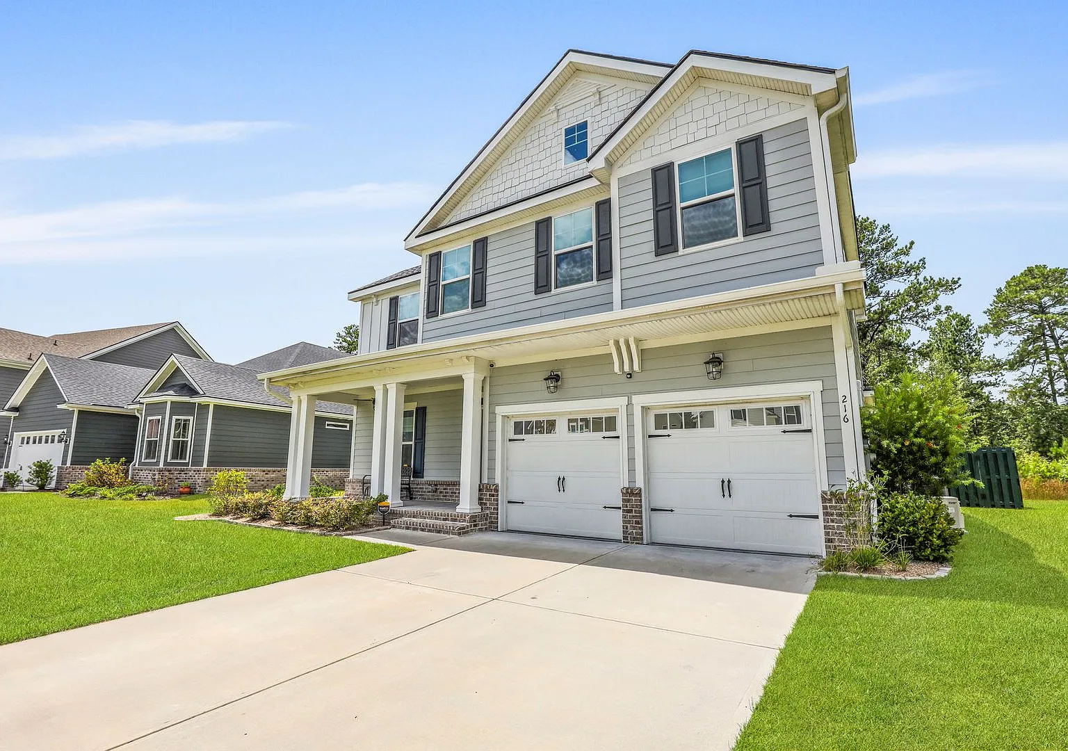 Beautifully Upgraded 4 Bedroom Home in Richmond Hill's Wexford Community — Photo 2
