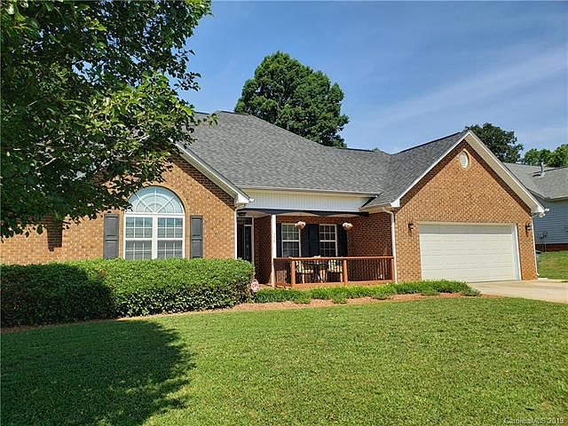 1st image of 359 Linsbury Ct