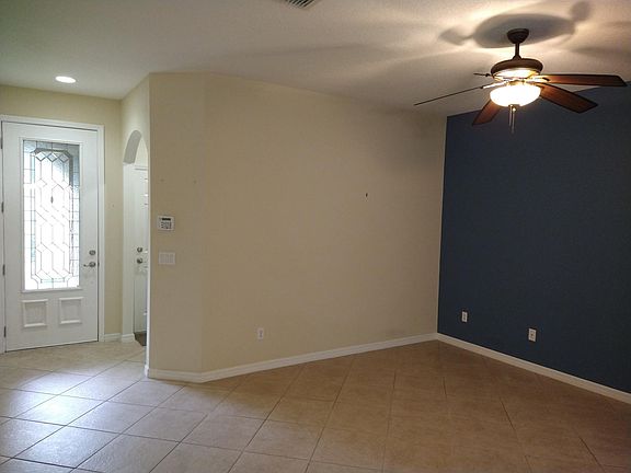 4th image of 2837 Shady Willow Ln