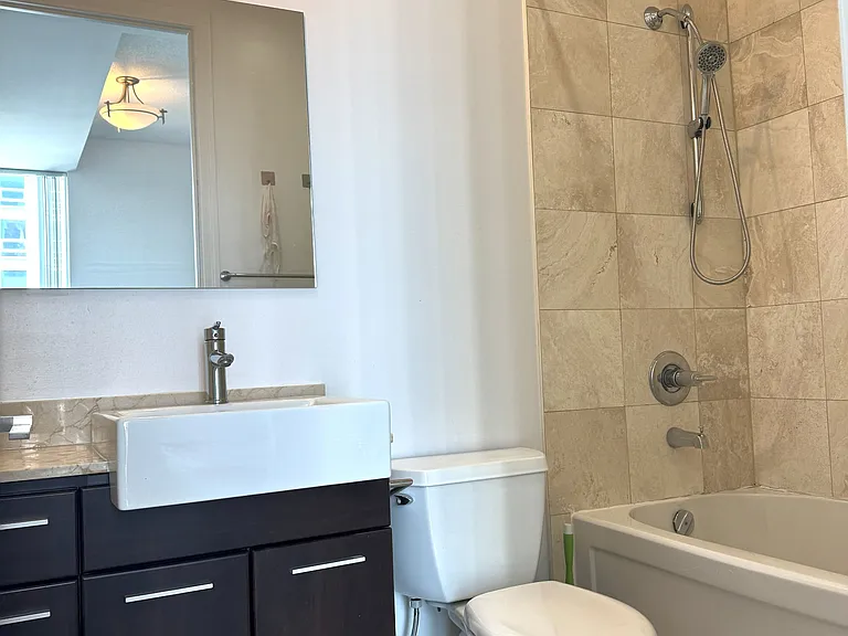 770 Bay St #Penthouse 206 — Photo 20