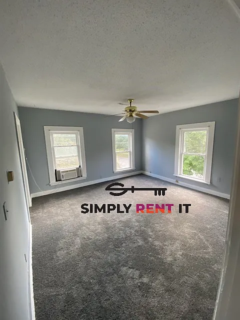 1 Bedroom, Upper Level Duplex, Boone — Photo 4