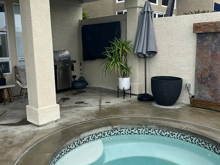 87 Palm Beach Ct — Photo 33