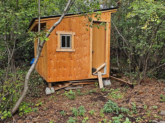4th image of 285 Upper Sawmill Creek Rd