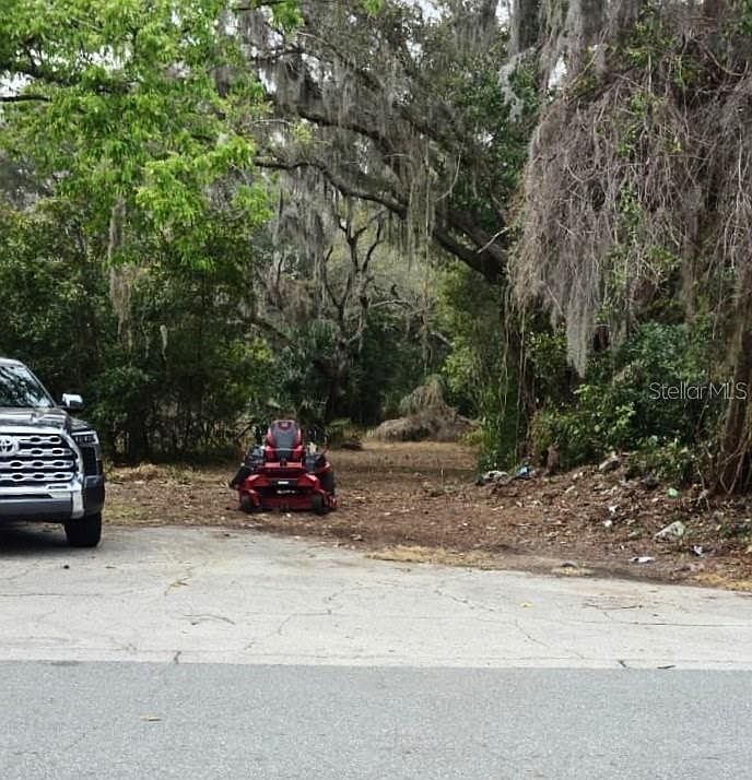 2nd image of 194 E 11TH STREET LOT 14