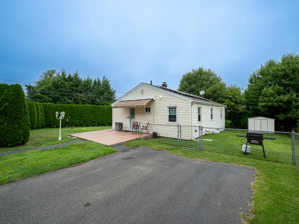 427 Davis Street, Watertown, CT 06779