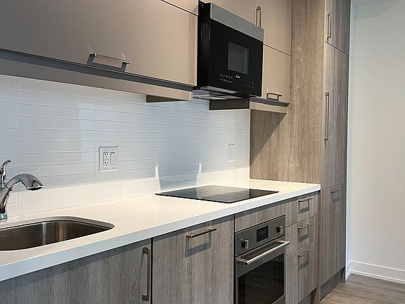 5th image of 8119 Birchmount Rd #833