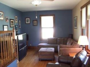 398 Elm St, Elgin, IL 60123