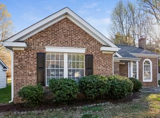 2112 David Earl Dr, Charlotte, NC 28213