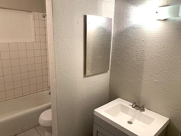 5th image of 450 W Picacho Ave #7