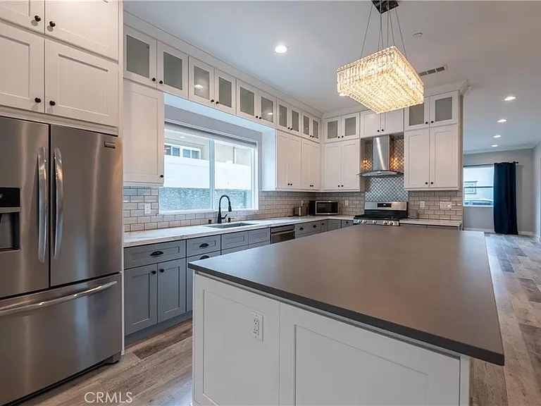 6940 Peach Ave — Photo 12