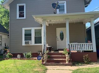 1432 Benton St, Rockford, IL