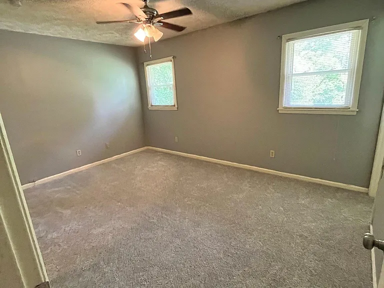 532 Georgia Dr — Photo 5