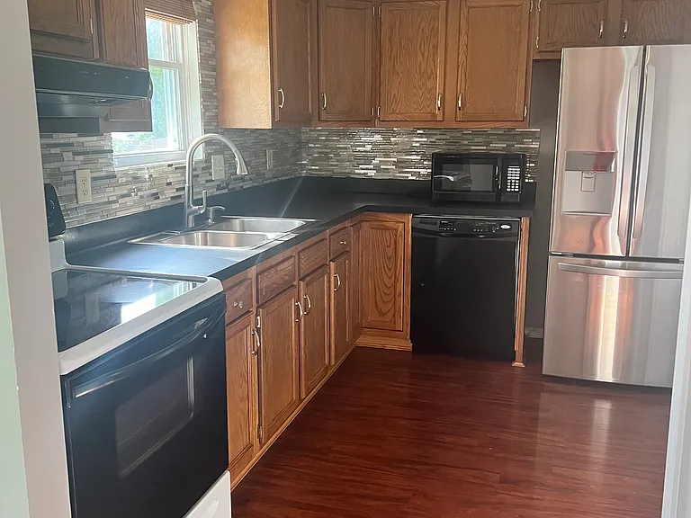 8499 Fathom Dr — Photo 1