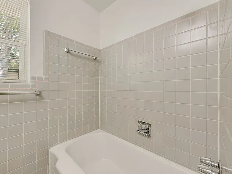 9506 Mercer Dr — Photo 16