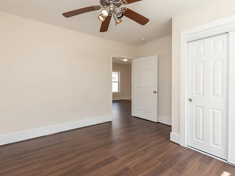 3406 Michigan St — Photo 17