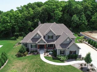 600 Talon Trl, Brookfield, WI 53045
