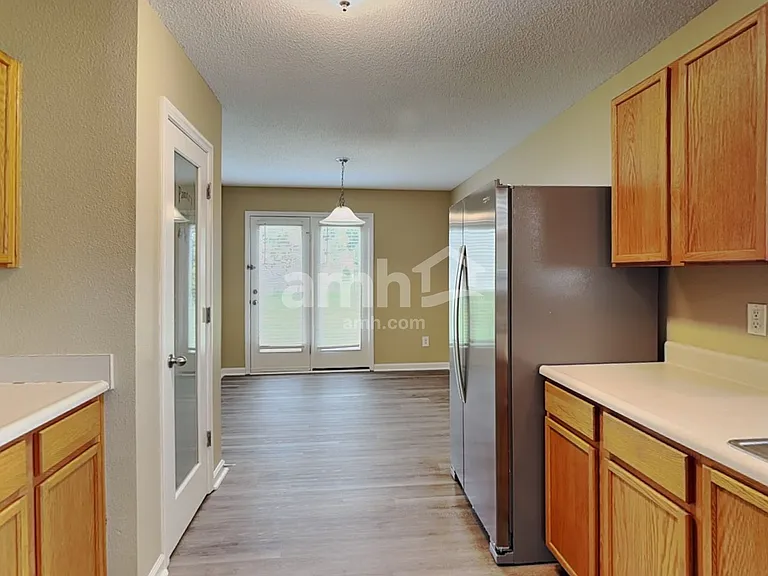 10261 Sunvista Ct — Photo 4