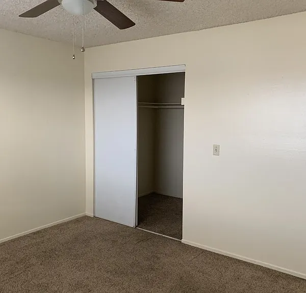 13415 Doty Ave — Photo 38