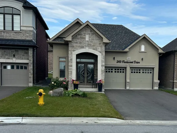 249 Fleetwood Dr, Oshawa, ON L1K 3E8