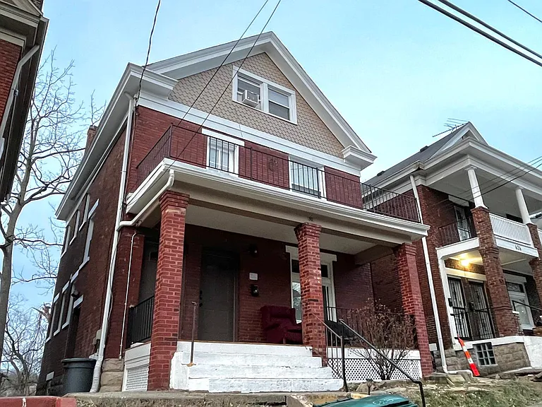 628 Straight St — Photo 19