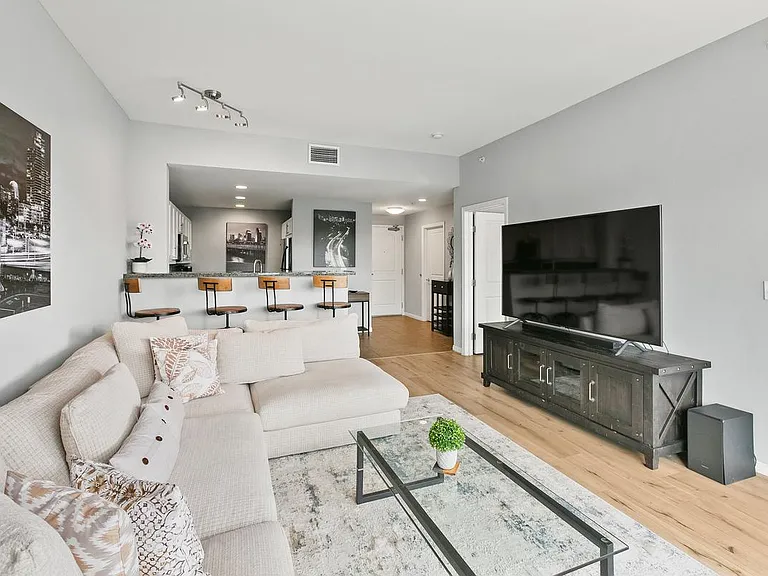 206 Park Blvd #706 — Photo 7