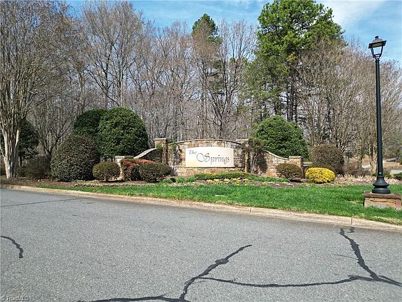 4th image of 367 Rocky Cove Ln #5