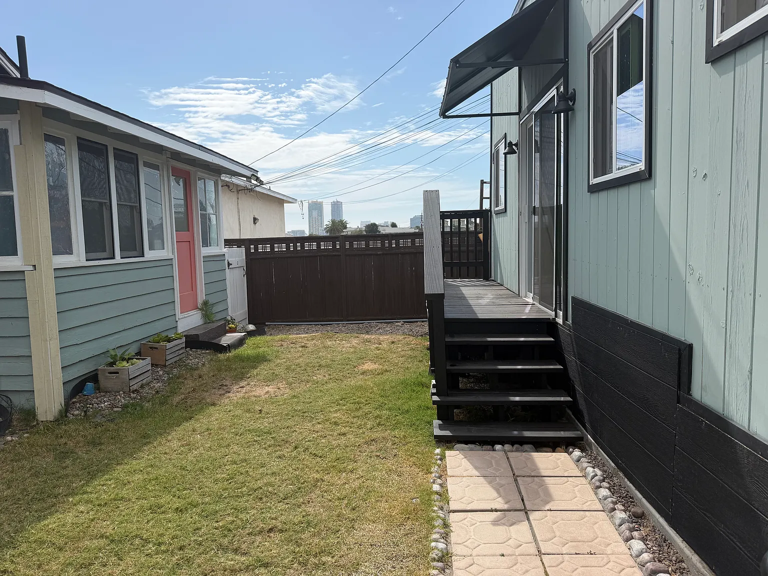 Studio, 250 sqft, $2,100 — Photo 2