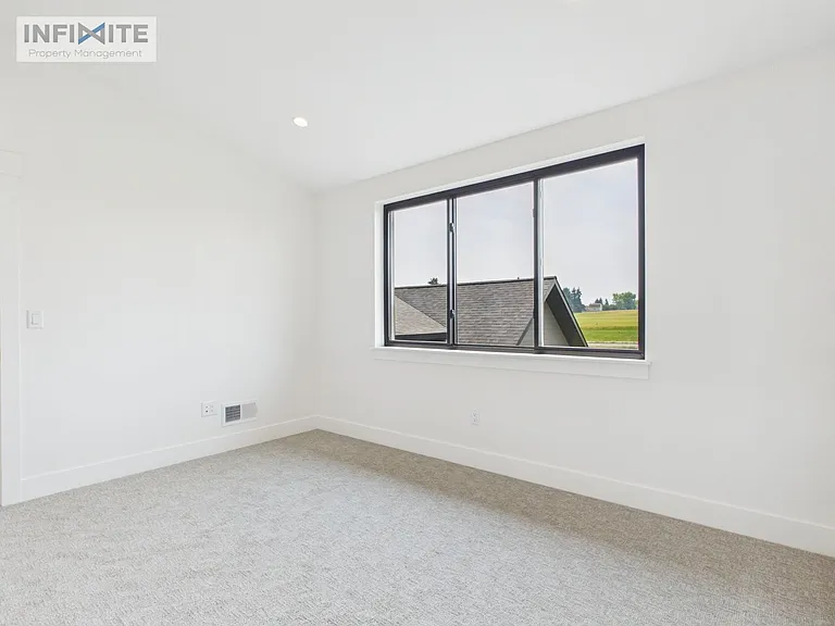 374 Cushing Ln — Photo 27