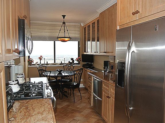 5th image of 270-10 Grand Central Pkwy APT 22E