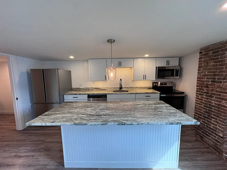 84 Main St #5 — Photo 2