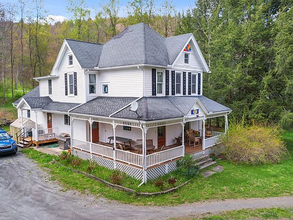 3rd image of 517 Sherman Rd