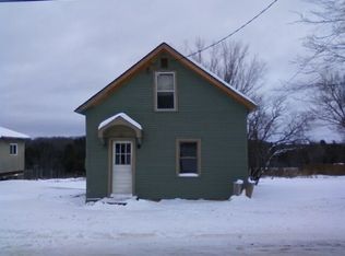 545 N 6th St, Crystal Falls, MI 49920