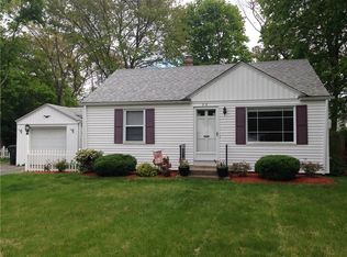 22 Utica Dr, Warwick, RI 02886