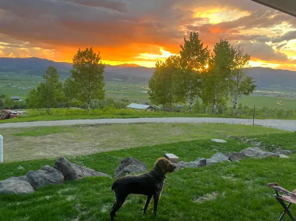 60 Blue Dog Rd, Etna, WY 83118