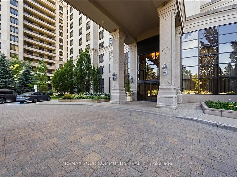 9245 Jane St #1109 — Photo 3