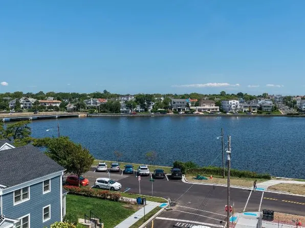 202 Deal Lake Drive #U-301, Asbury Park, NJ 07712