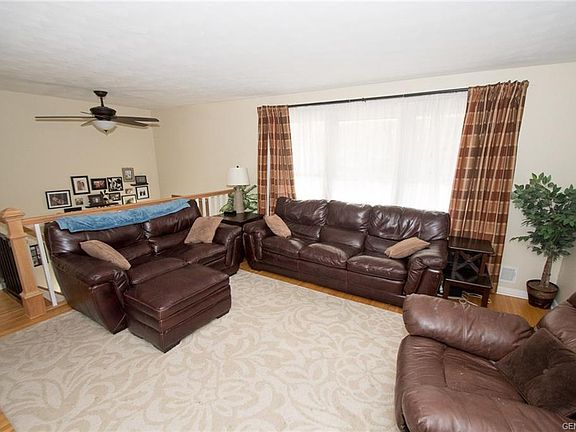 5th image of 14 Little Brook Dr