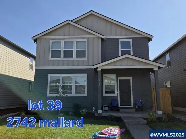 2742 Mallard Ln, Woodburn, OR 97071