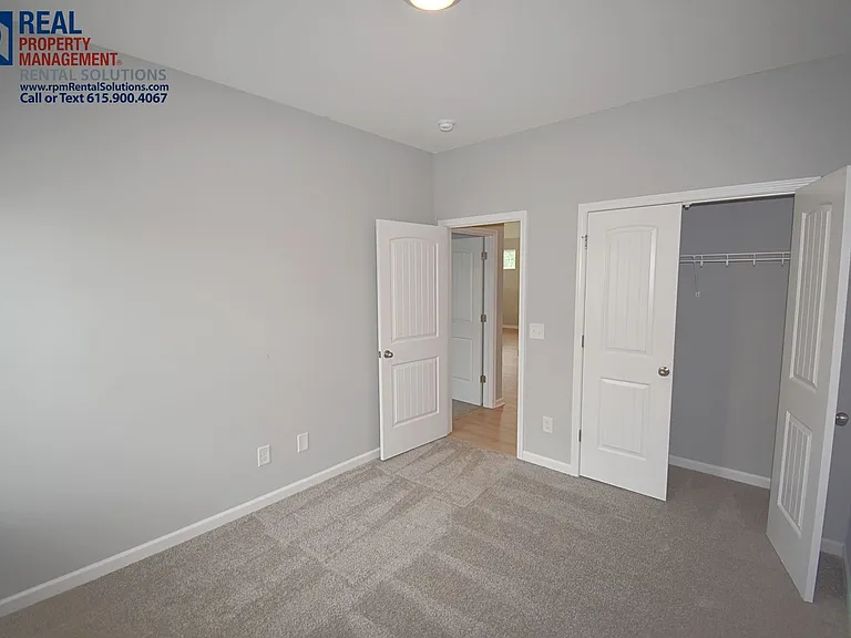 1142 Bluecreek Cir — Photo 16