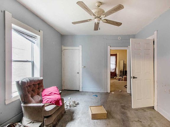 5th image of 1110 Broadway Ave NW