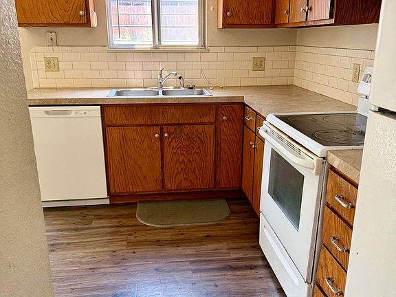 5th image of 1628 Azalea Dr #4