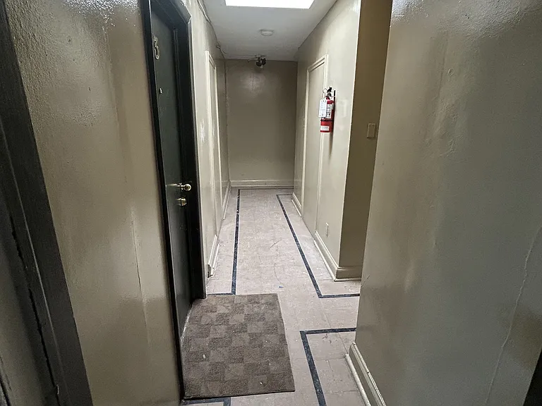10140 Yonge St #5 — Photo 14